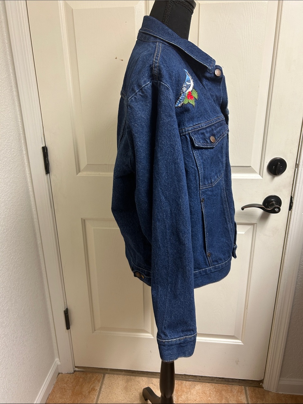 RUSTLER Large Jean jacket with handmade bird design, EUC - Picture 7 of 12